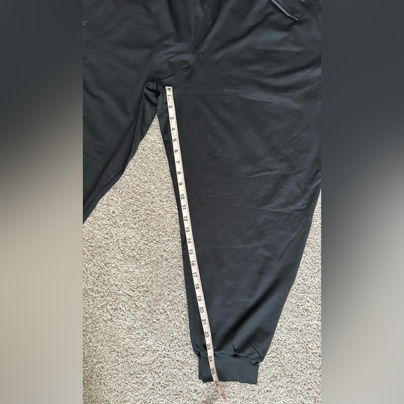 Under Amrour Coldgear Joggers - Picture 12 of 13